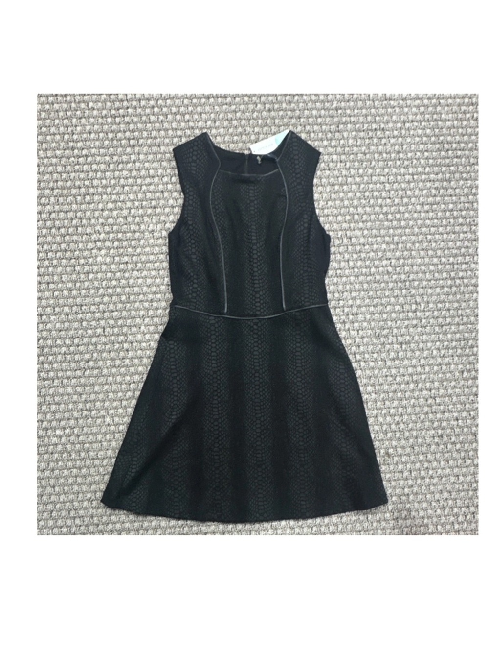 Tart Black Textured Sleeveless Dress